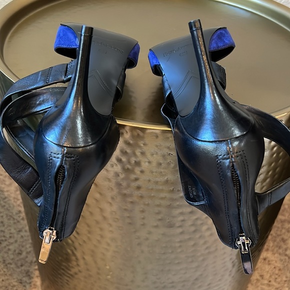 Enzo Angiolini Eacoadi Blue Suede Heels - Picture 9 of 13